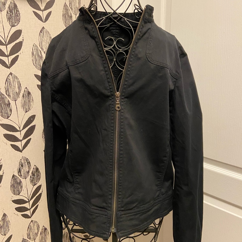 Light spring/fall jacket
